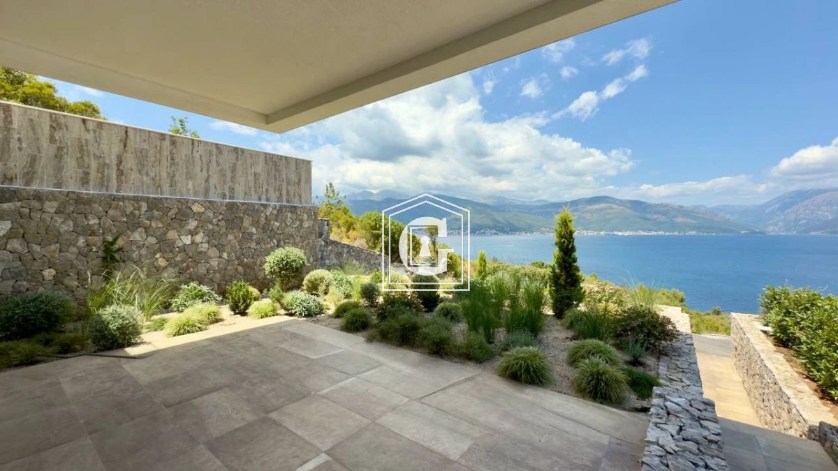 Вилла в Крашичах, Черногория, 350 м² - фото 2