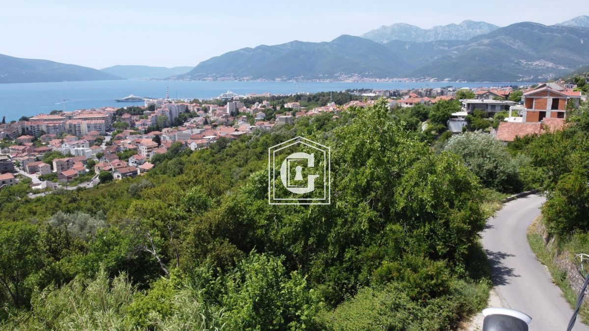 Земля в Тивате, Черногория, 1 240 м² - фото 2