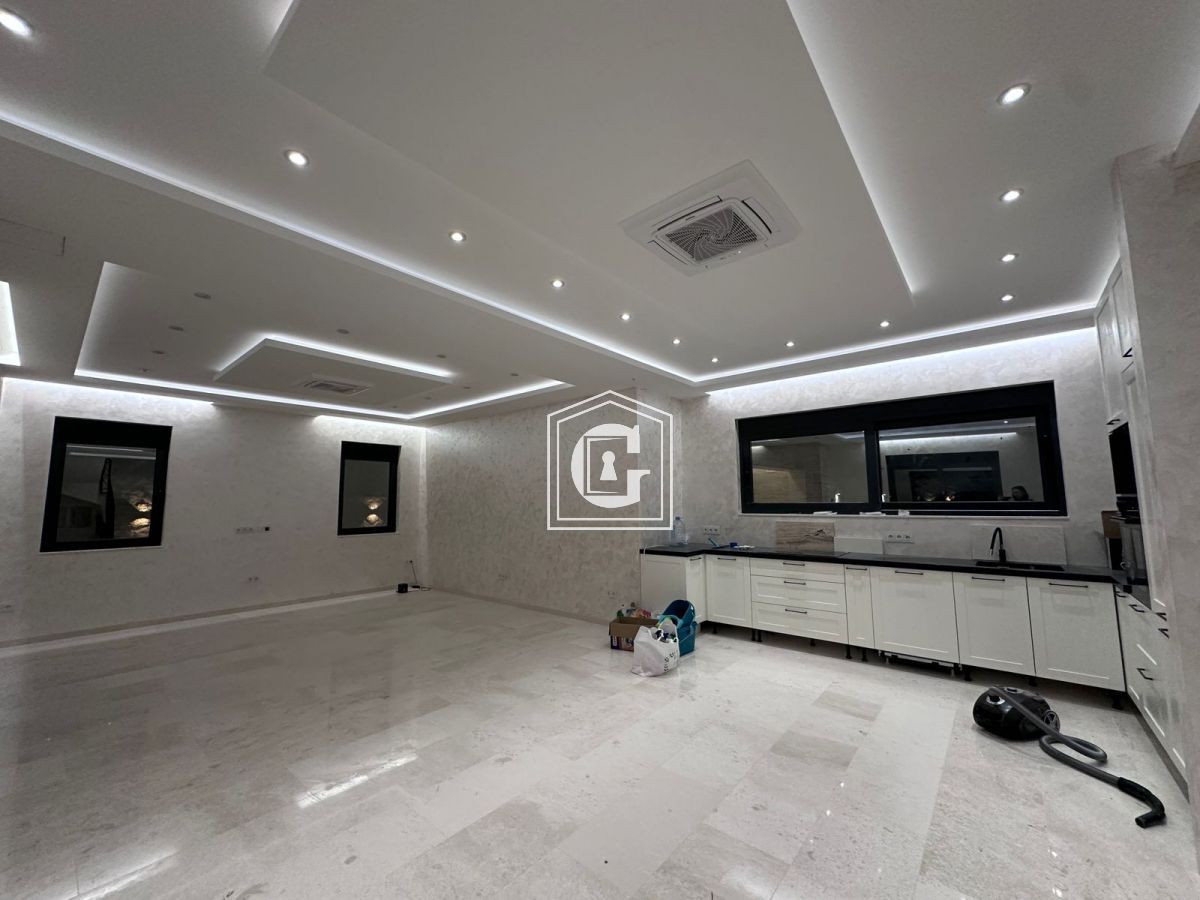 Вилла в Кримовице, Черногория, 210 м² - фото 2