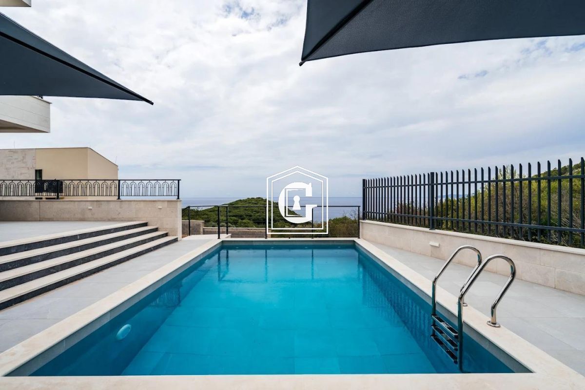 Вилла в Режевичах, Черногория, 318 м² - фото 2