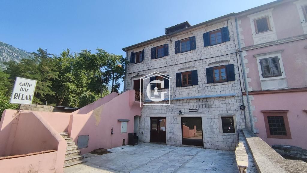 Коммерческая недвижимость в Которе, Черногория, 160 м² - фото 3