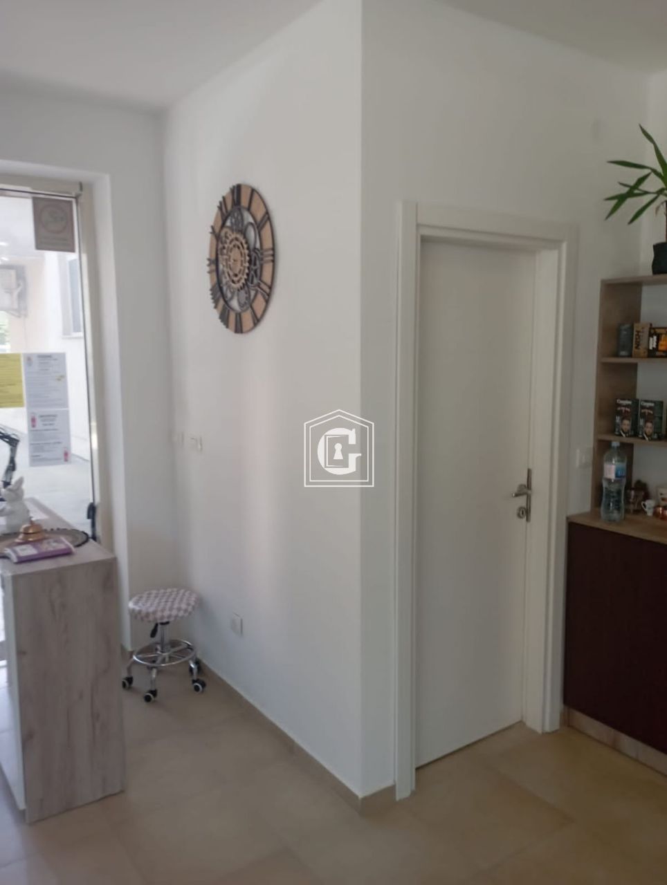 Коммерческая недвижимость в Будве, Черногория, 38 м² - фото 3