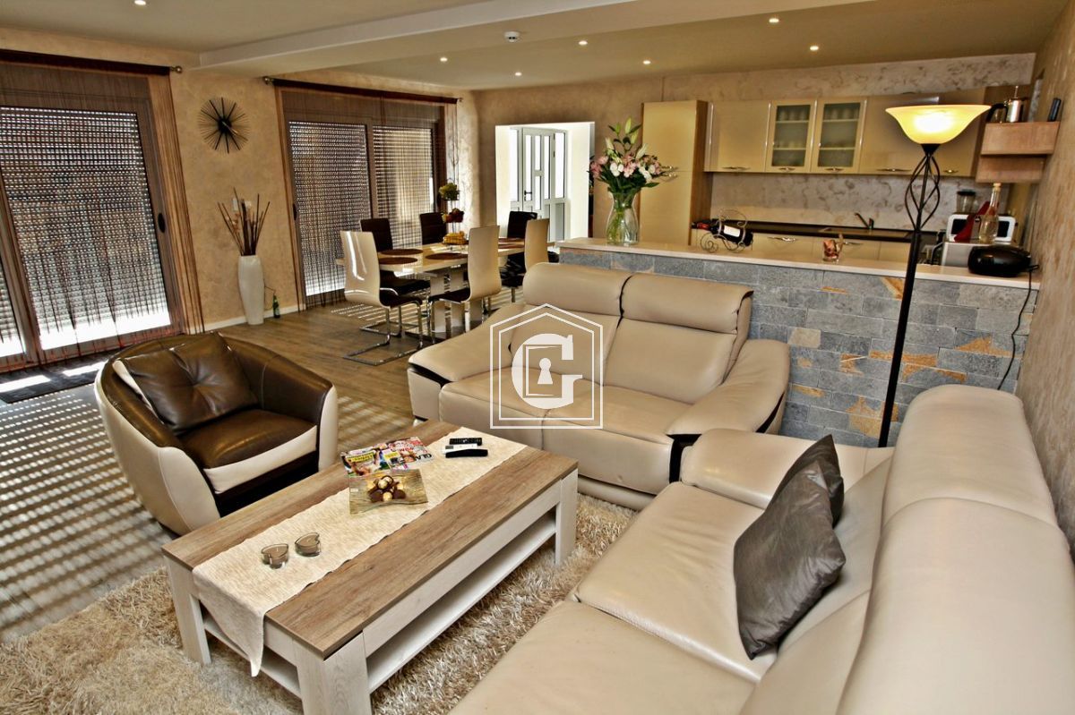 Вилла в Кримовице, Черногория, 251 м² - фото 3