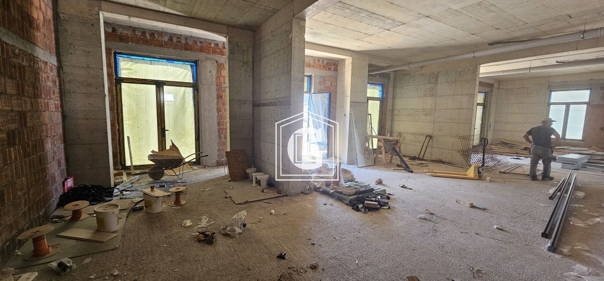 Коммерческая недвижимость в Баре, Черногория, 248 м² - фото 4