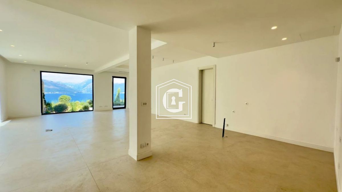 Вилла в Крашичах, Черногория, 350 м² - фото 4