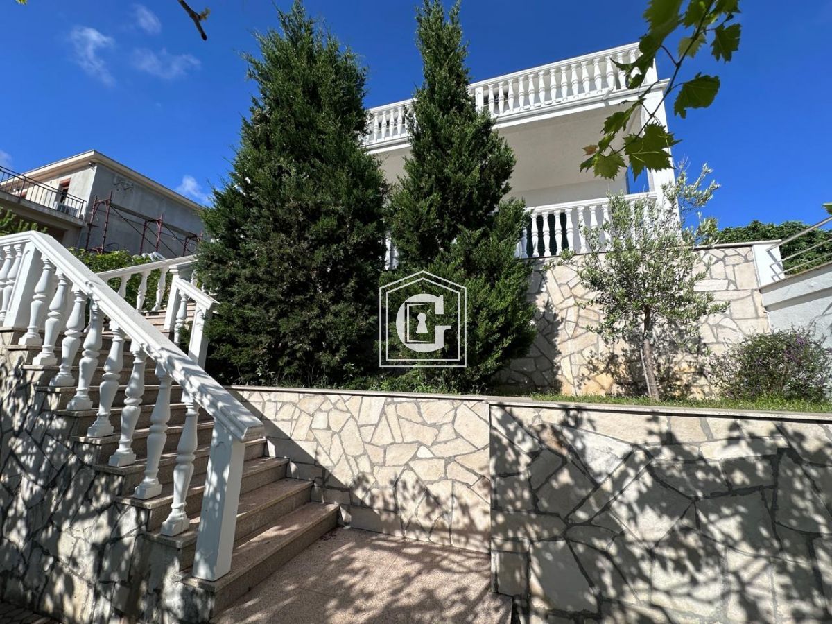 Вилла в Кримовице, Черногория, 180 м² - фото 4