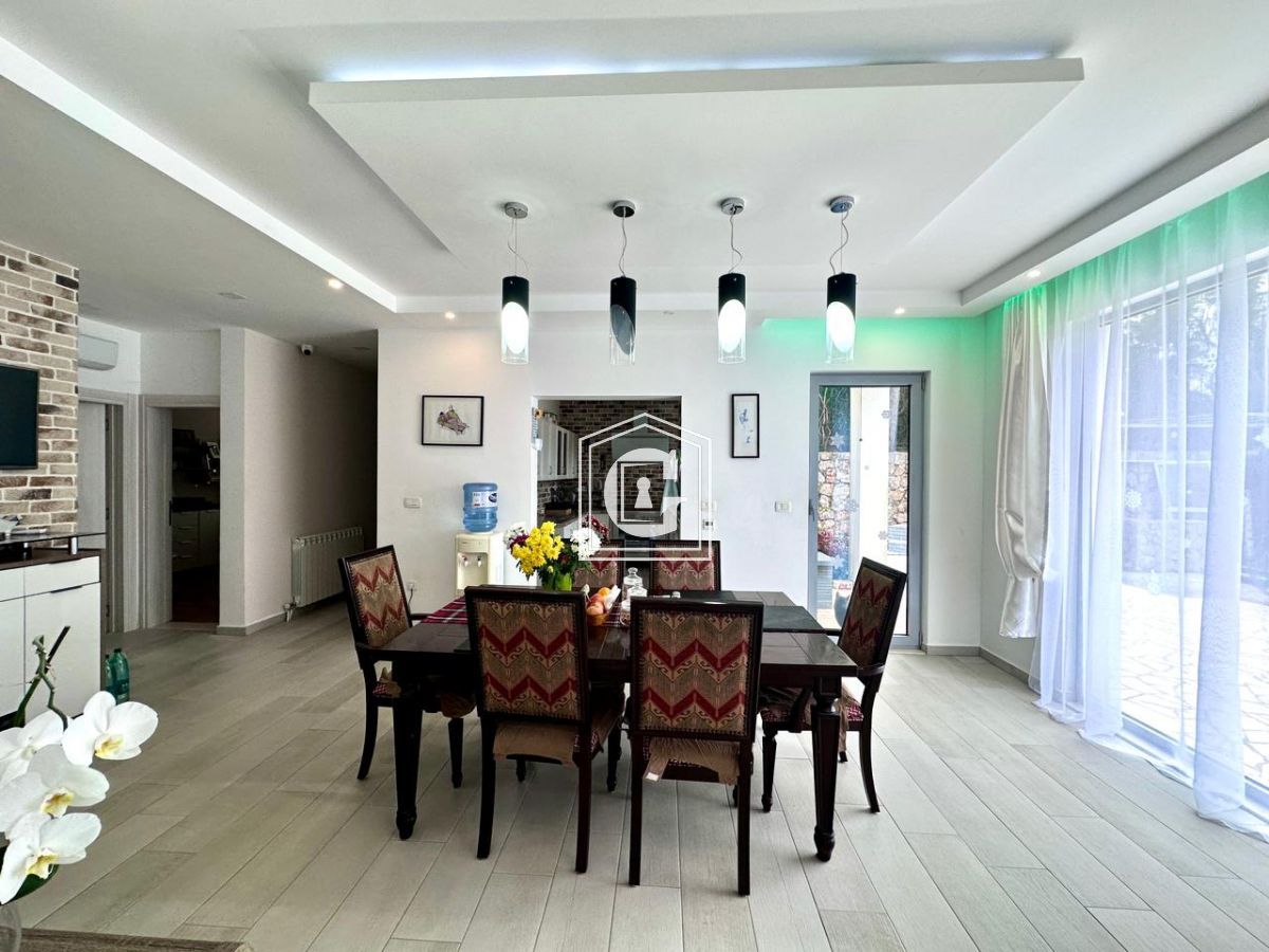 Вилла в Кримовице, Черногория, 200 м² - фото 4