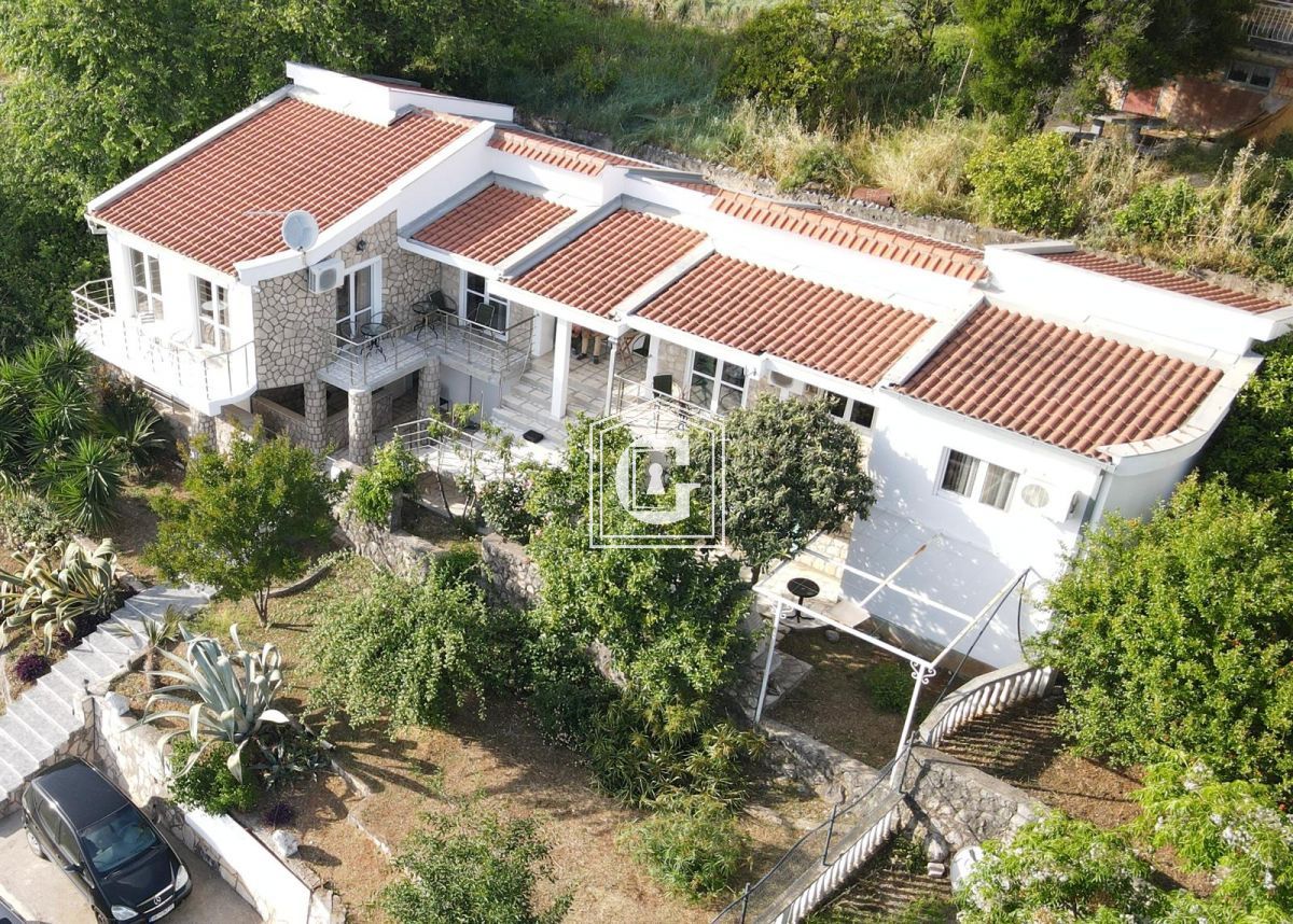 Вилла в Добра Воде, Черногория, 142 м² - фото 5