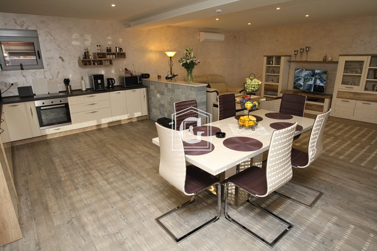 Вилла в Кримовице, Черногория, 251 м² - фото 5