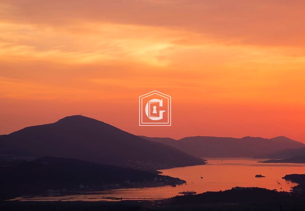 Земля в Тивате, Черногория, 1 035 м² - фото 5