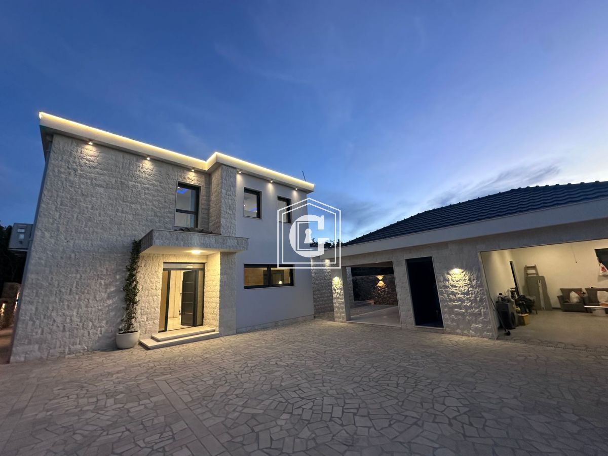 Вилла в Кримовице, Черногория, 210 м² - фото 6