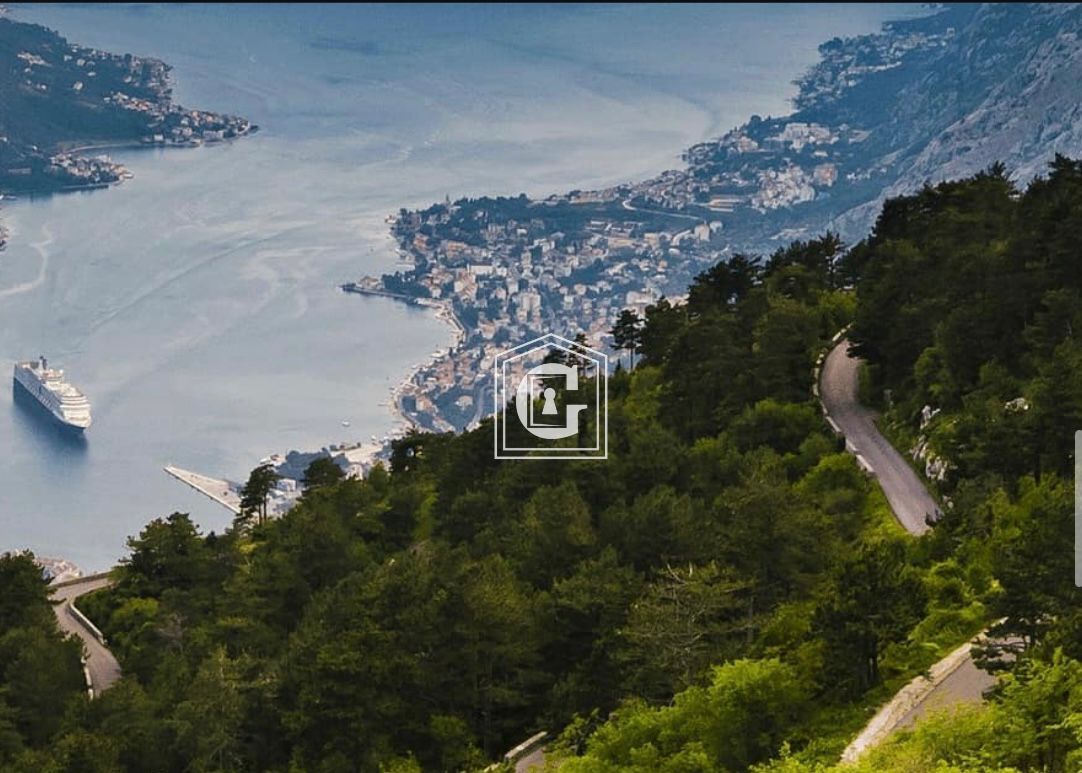 Земля в Тивате, Черногория, 1 035 м² - фото 6