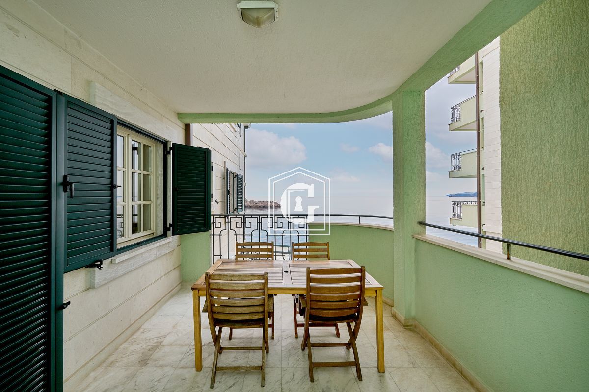 Апартаменты в Святом Стефане, Черногория, 95 м² - фото 6