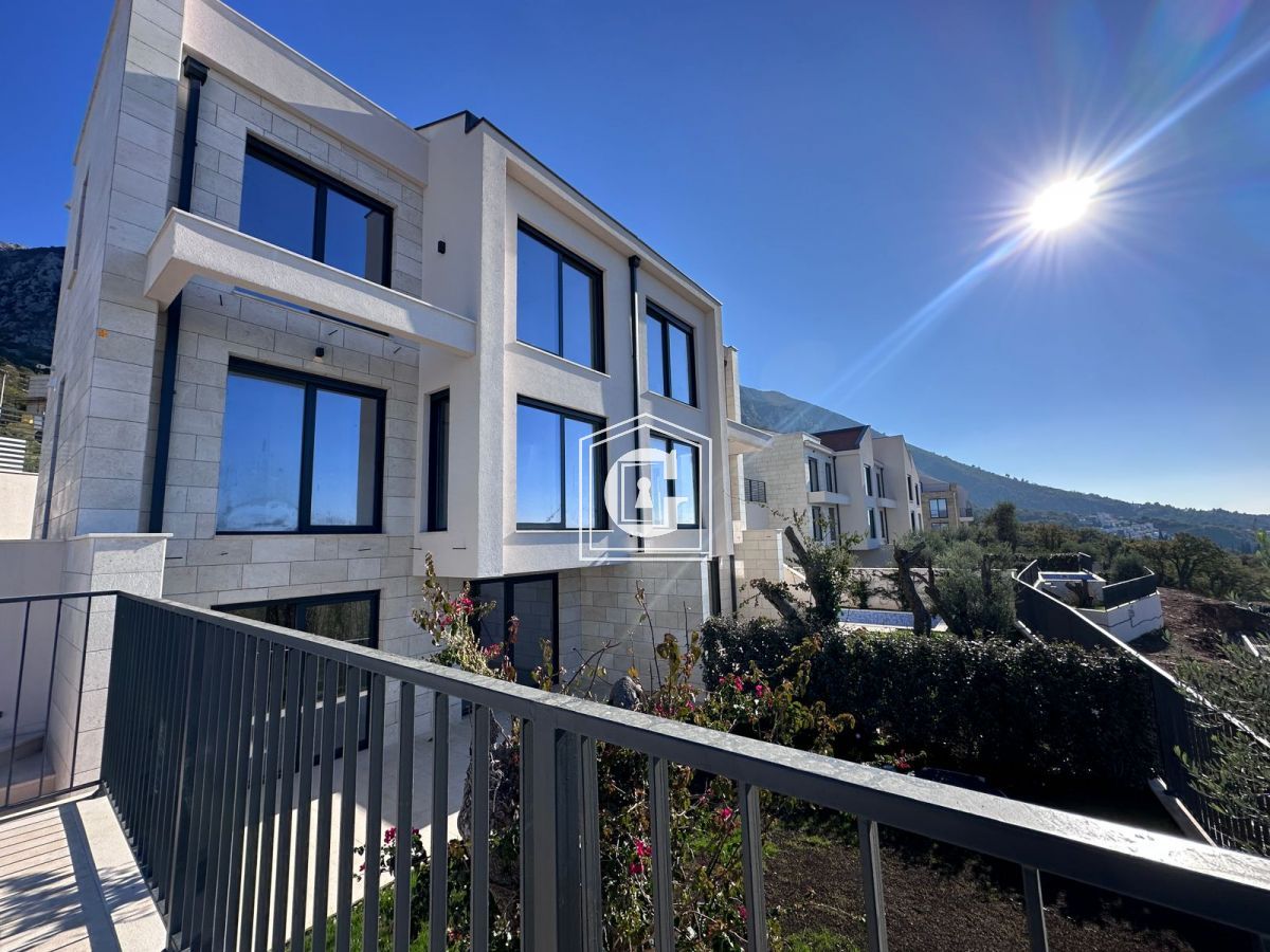 Поместье в Режевичах, Черногория, 195 м² - фото 7