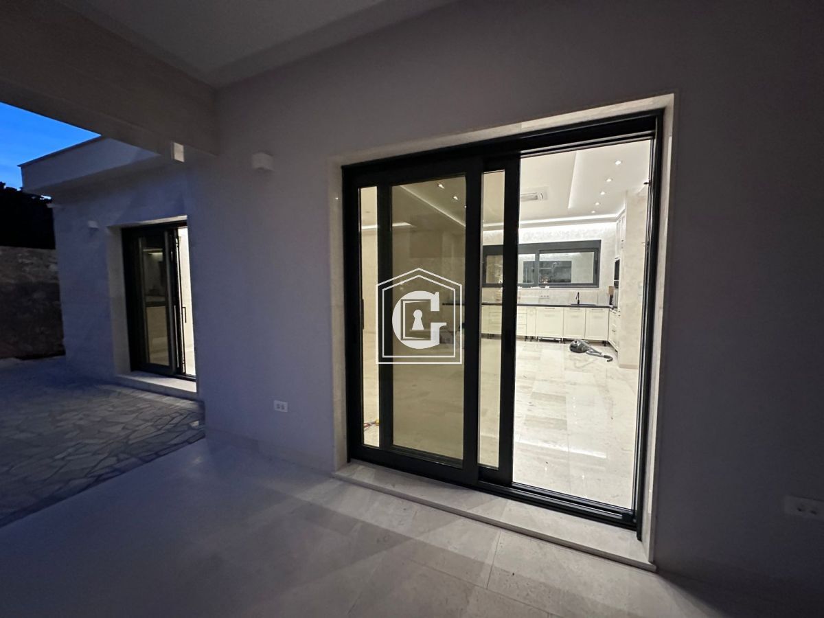 Вилла в Кримовице, Черногория, 210 м² - фото 8