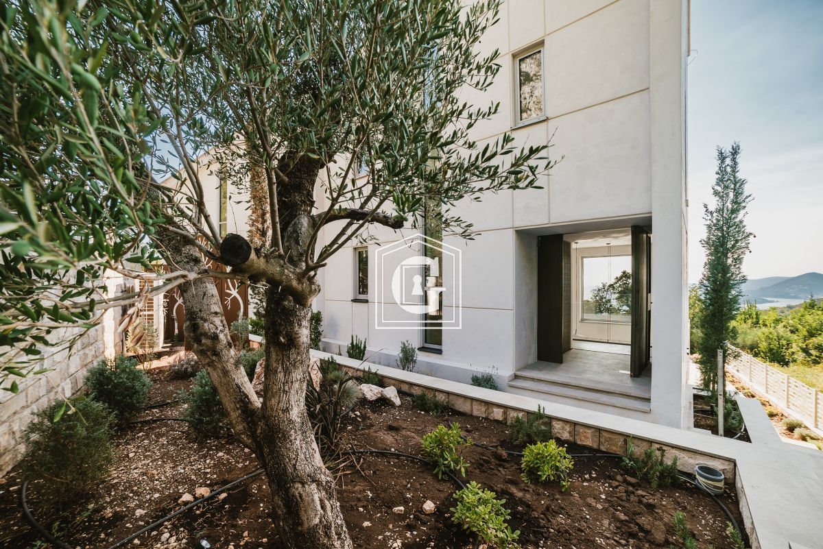 Вилла в Режевичах, Черногория, 230 м² - фото 8