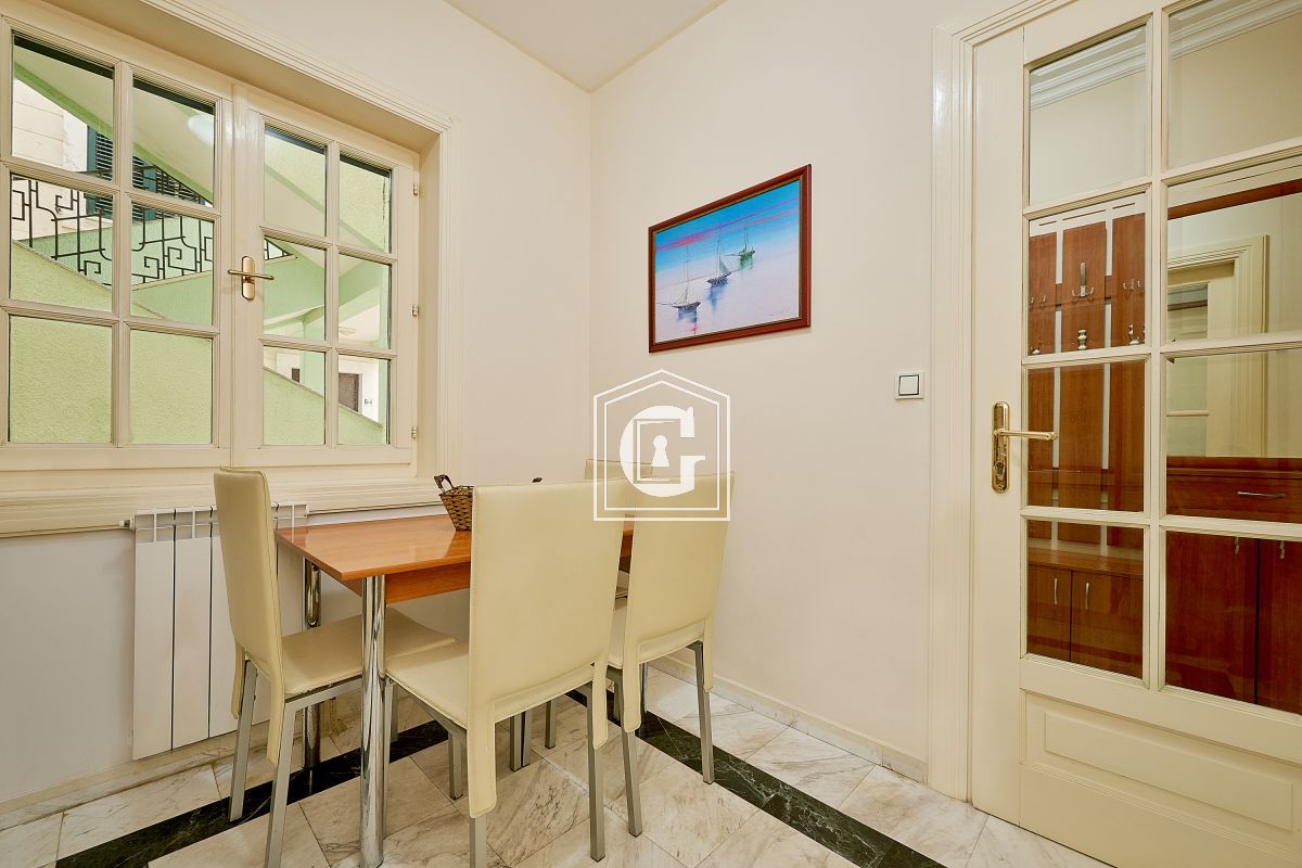 Апартаменты в Святом Стефане, Черногория, 89 м² - фото 9