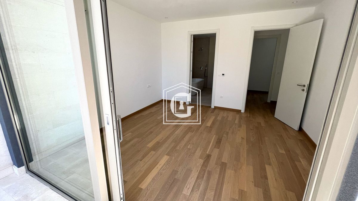 Таунхаус в Тивате, Черногория, 101 м² - фото 9