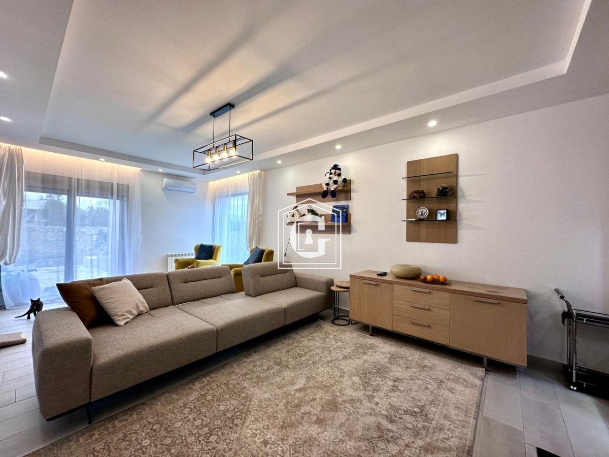 Вилла в Кримовице, Черногория, 200 м² - фото 9