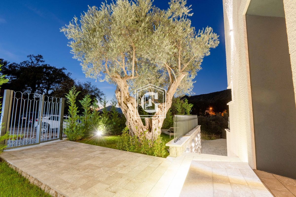 Вилла Каменово, Черногория, 240 м² - фото 16