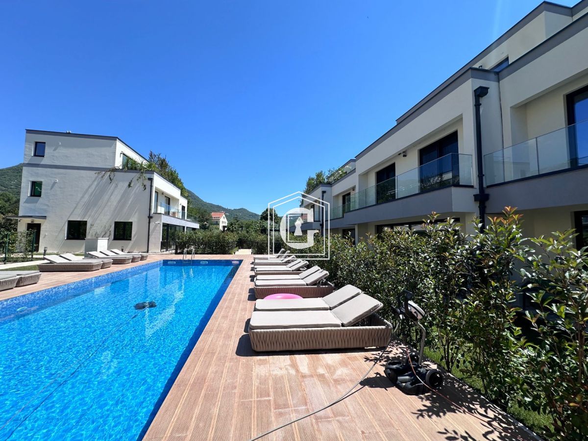 Поместье в Ластве, Черногория, 135 м² - фото 16