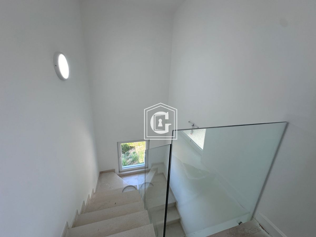 Вилла в Режевичах, Черногория, 217 м² - фото 18