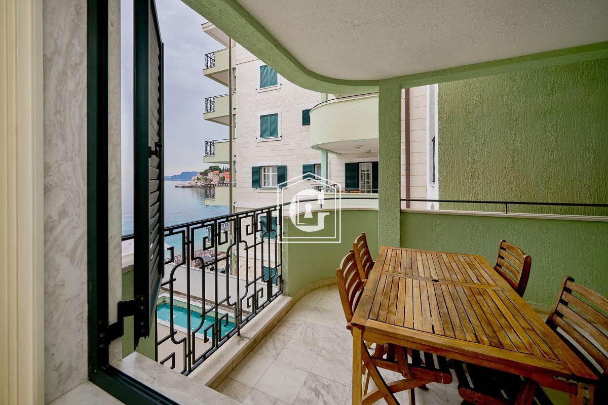 Апартаменты в Святом Стефане, Черногория, 95 м² - фото 19