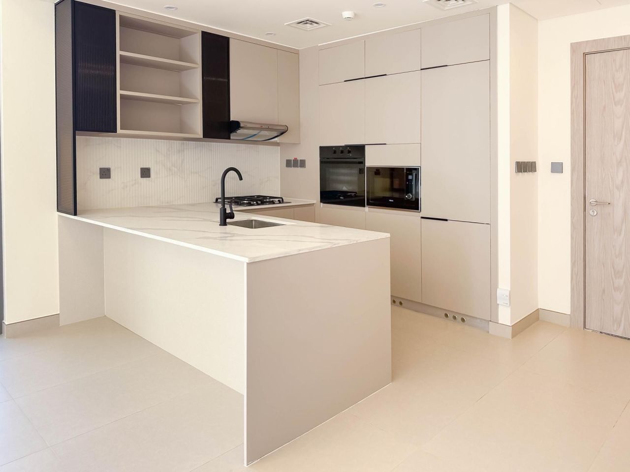 Квартира в Дубае, ОАЭ, 79.2 м² - фото 1