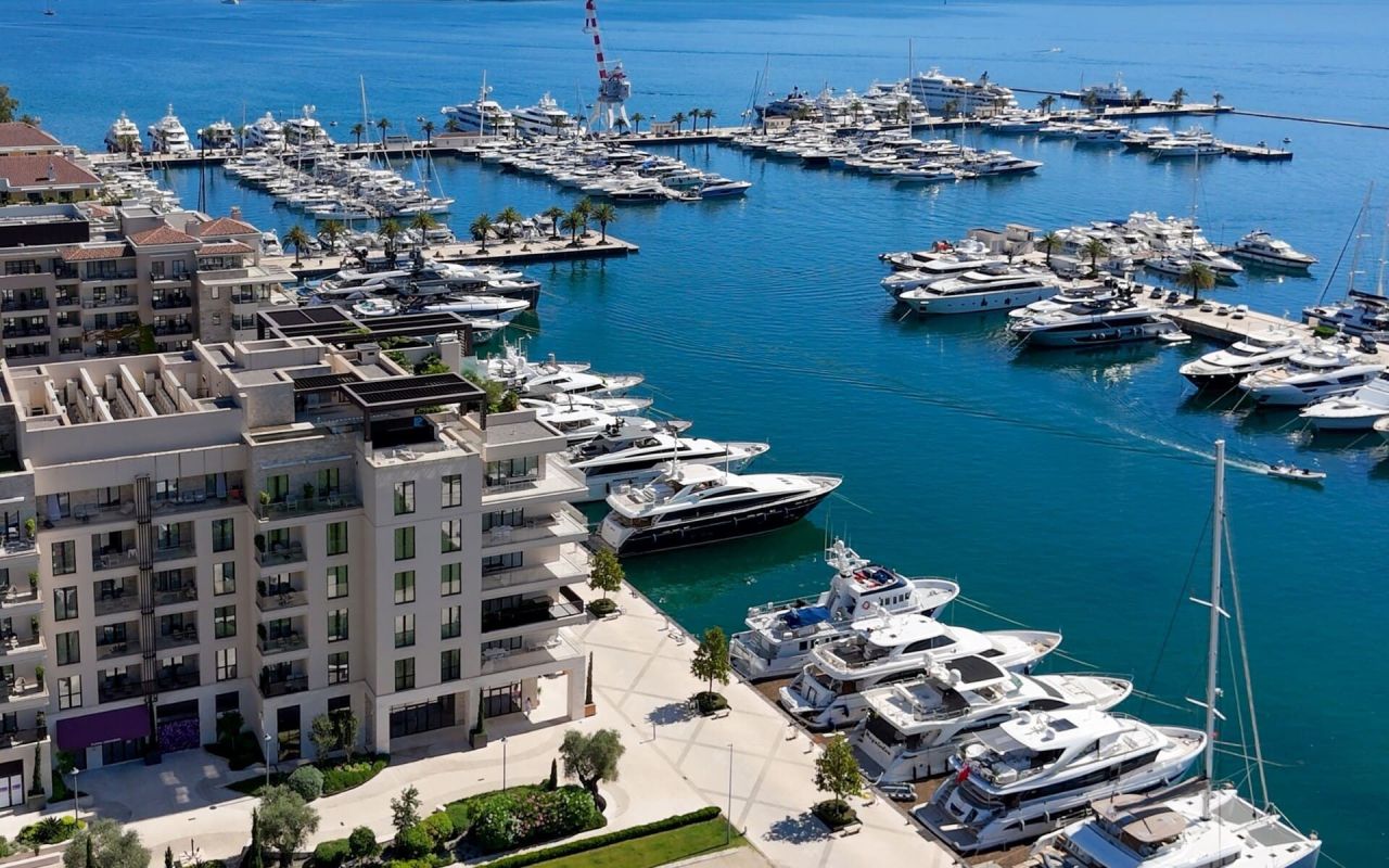 Апартаменты в Тивате, Черногория, 77 м² - фото 2