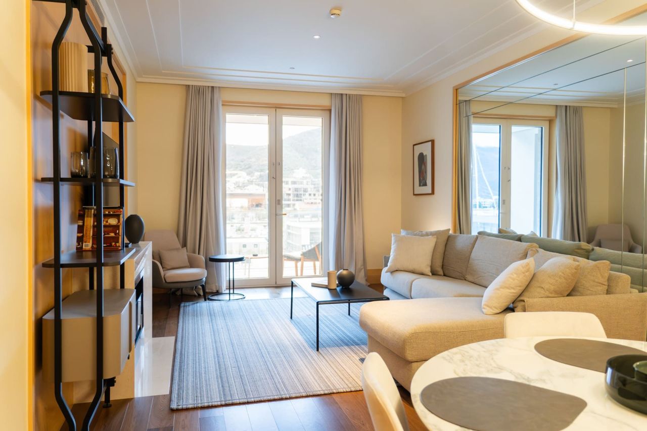 Апартаменты в Тивате, Черногория, 77 м² - фото 3