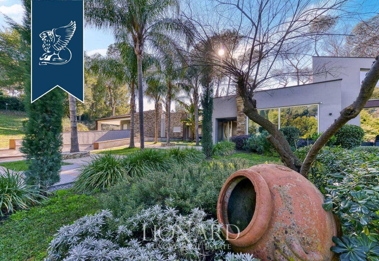 Вилла в Риме, Италия, 900 м² - фото 2