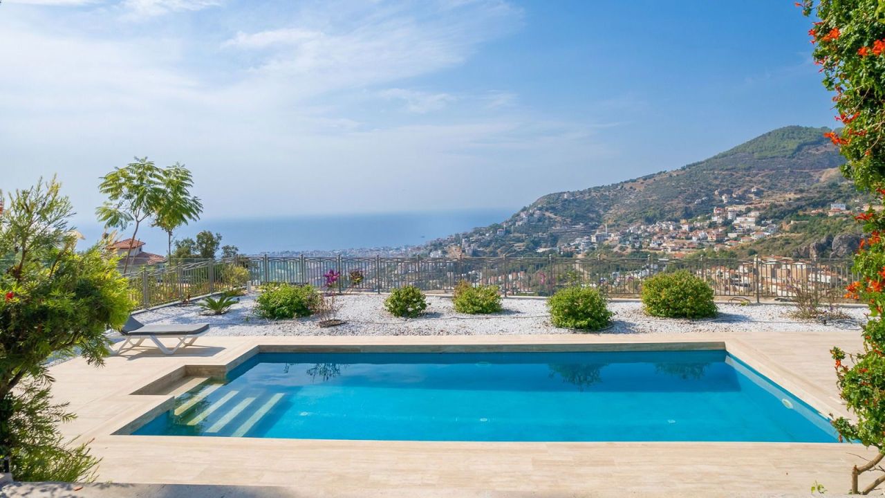 Вилла в Алании, Турция, 250 м² - фото 2