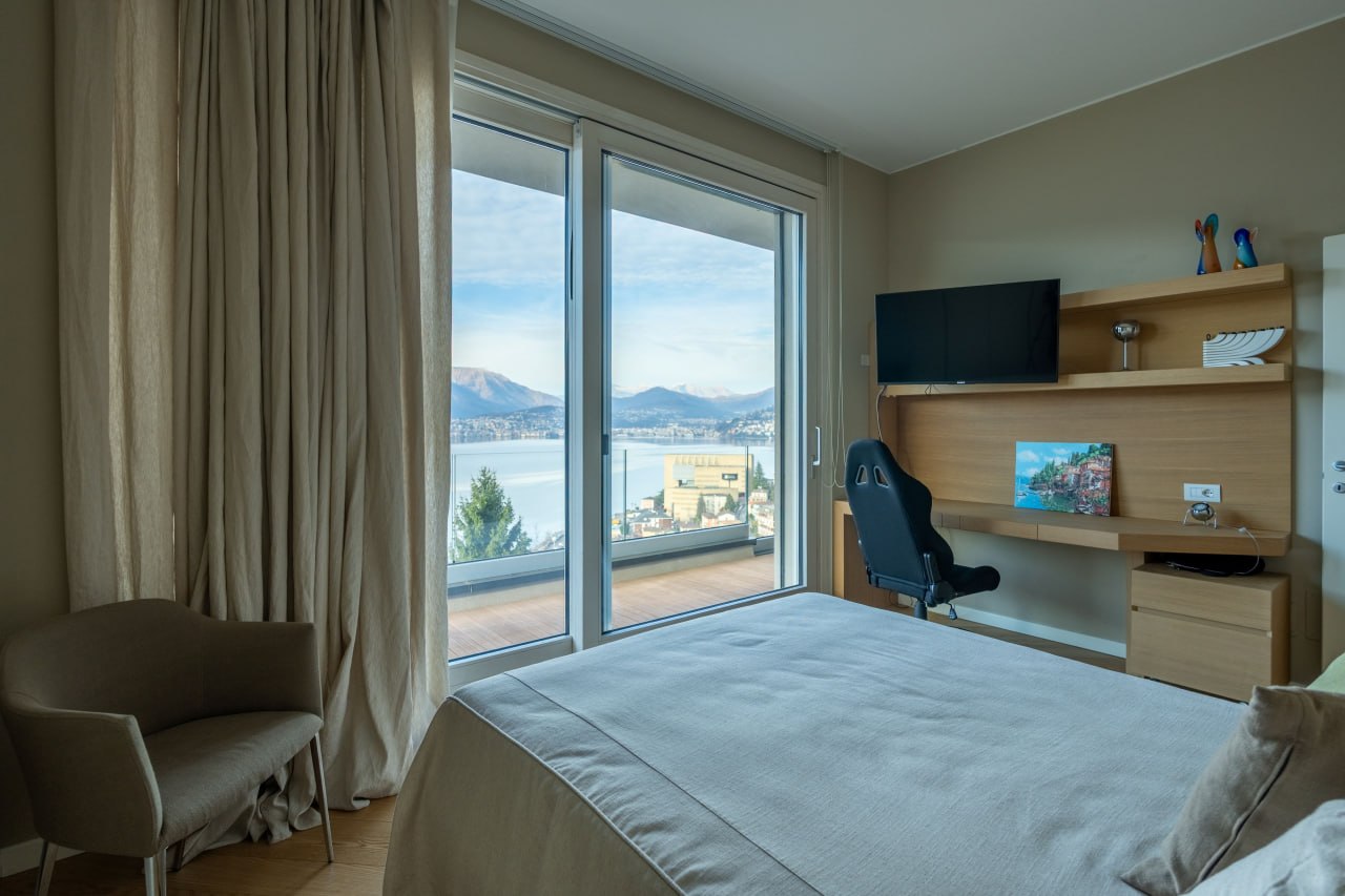 Квартира у озера Комо, Италия, 145 м² - фото 6