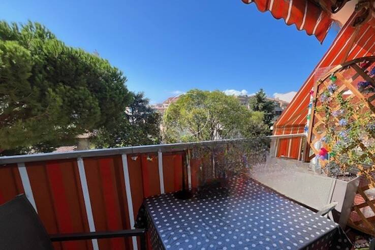 Квартира в Каннах, Франция, 63 м² - фото 1