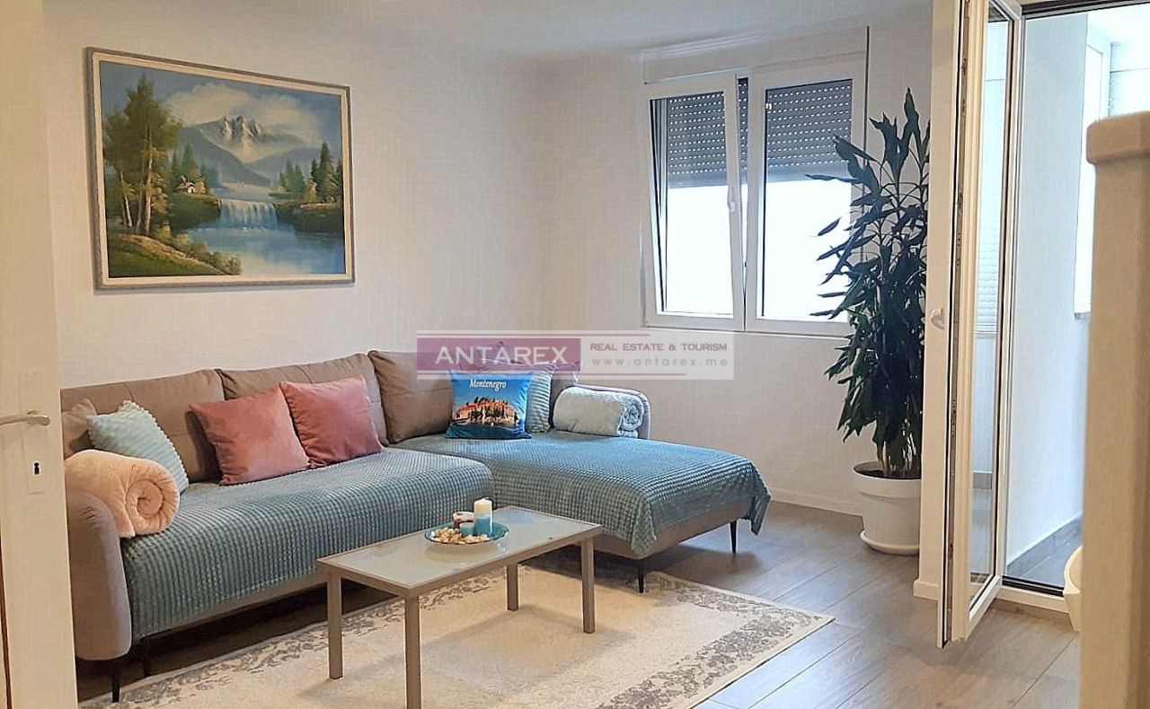 Апартаменты в Херцег-Нови, Черногория, 54 м² - фото 2