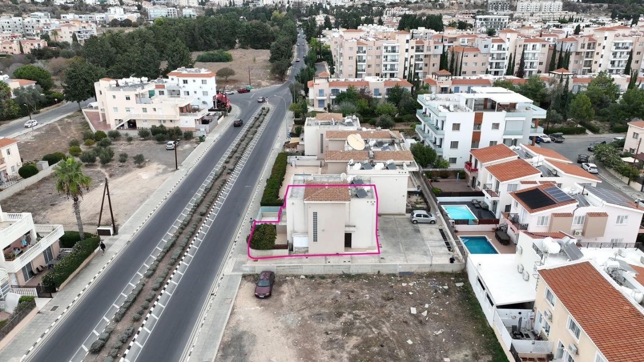 Вилла в Пафосе, Кипр, 97 м² - фото 17