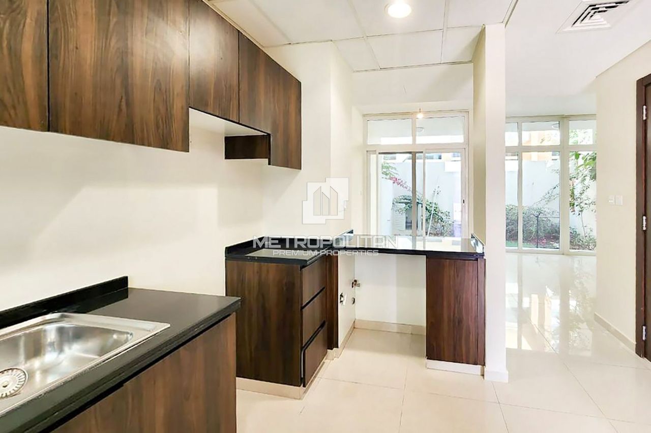 Таунхаус в Дубае, ОАЭ, 159 м² - фото 1