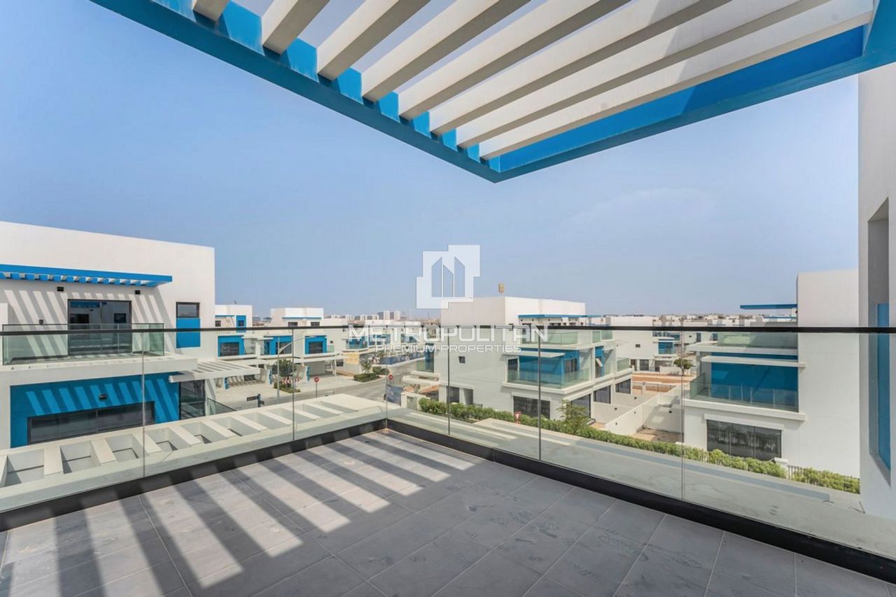 Таунхаус в Дубае, ОАЭ, 302 м² - фото 1