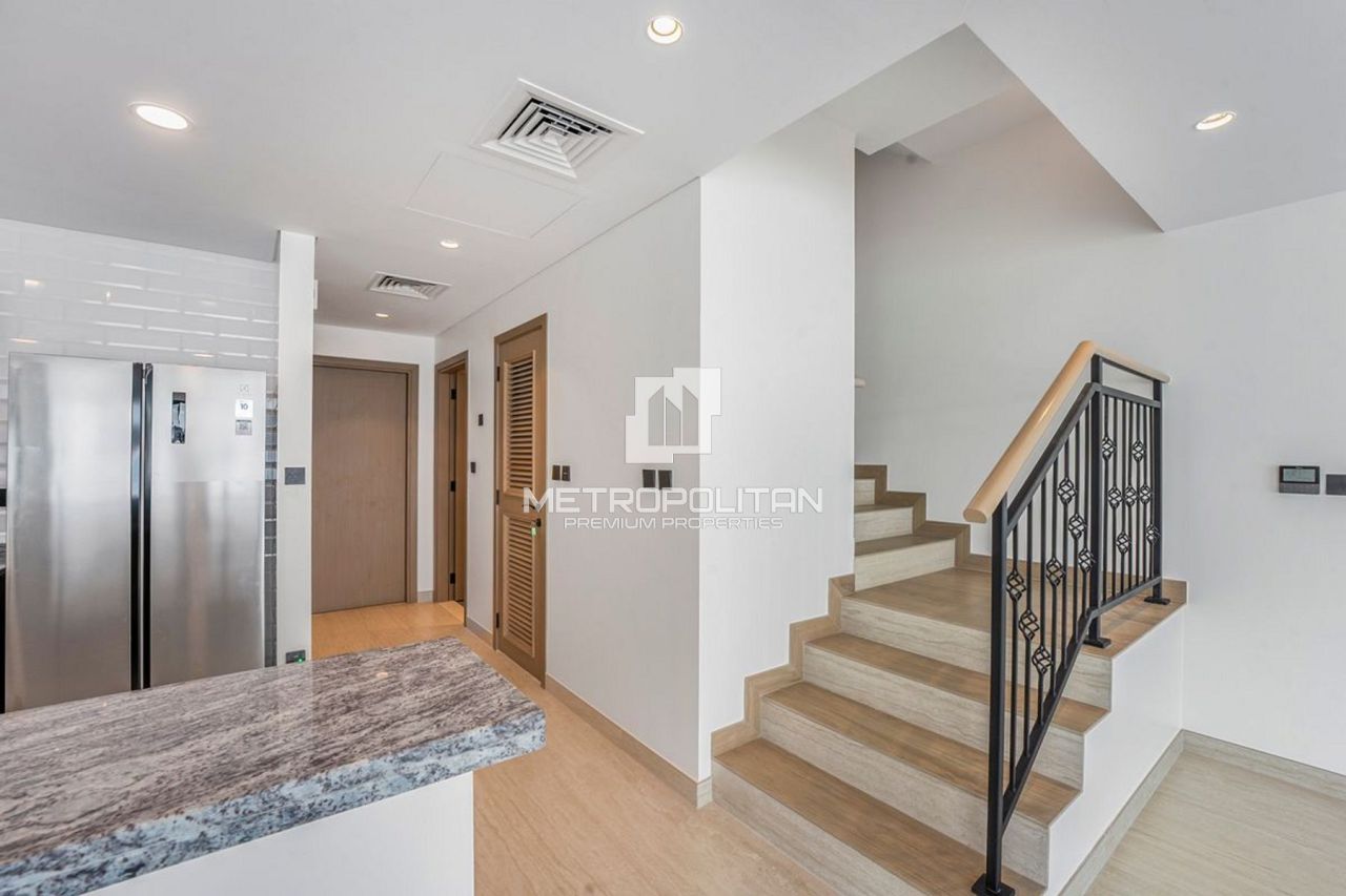 Таунхаус в Дубае, ОАЭ, 302 м² - фото 2