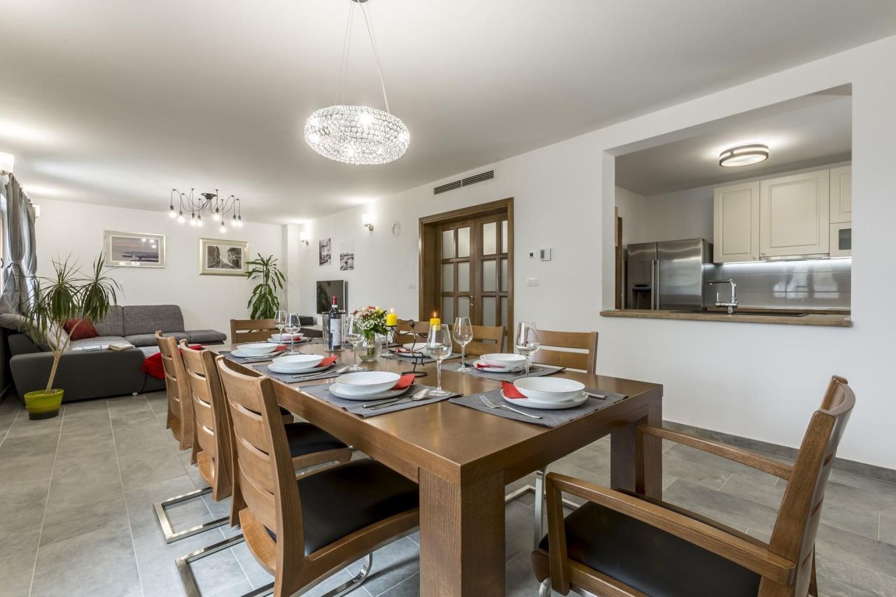 Вилла в Омише, Хорватия, 330 м² - фото 15