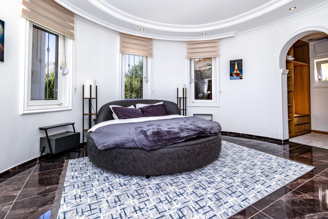 Вилла в Алании, Турция, 600 м² - фото 15