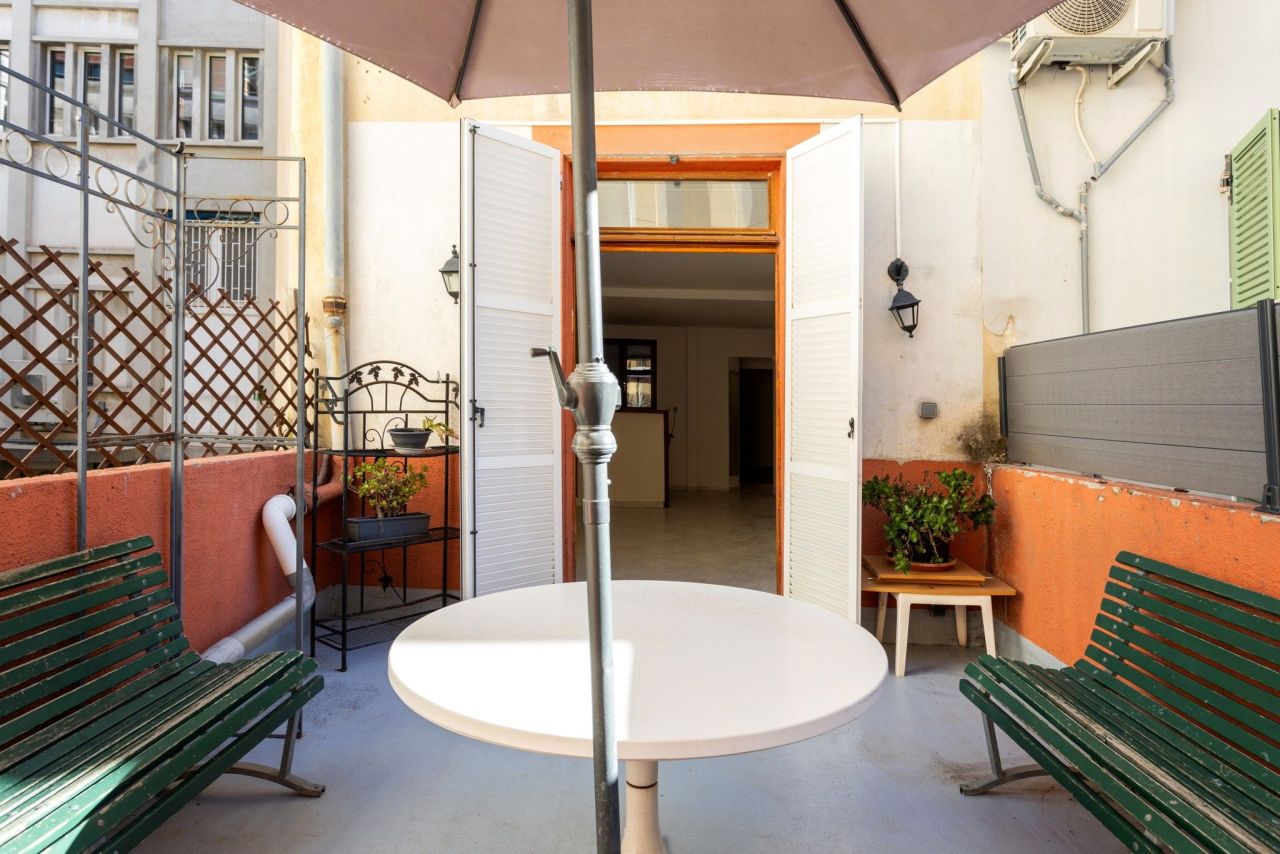 Апартаменты в Ницце, Франция, 57 м² - фото 1