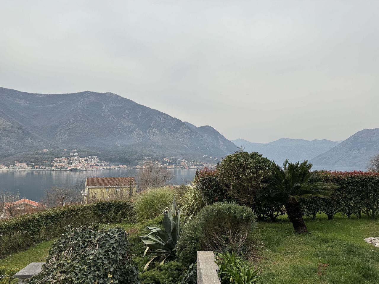 Квартира в Которе, Черногория, 74 м² - фото 15