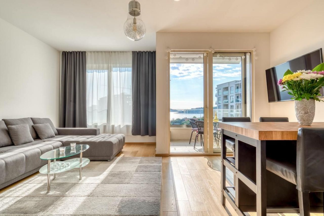 Квартира в Бечичи, Черногория, 67 м² - фото 1