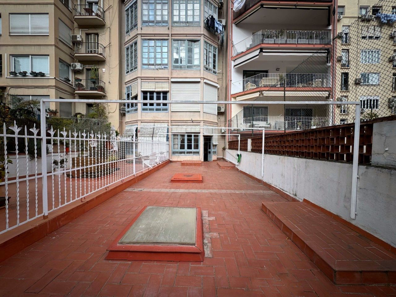 Квартира в Барселоне, Испания, 136 м² - фото 4