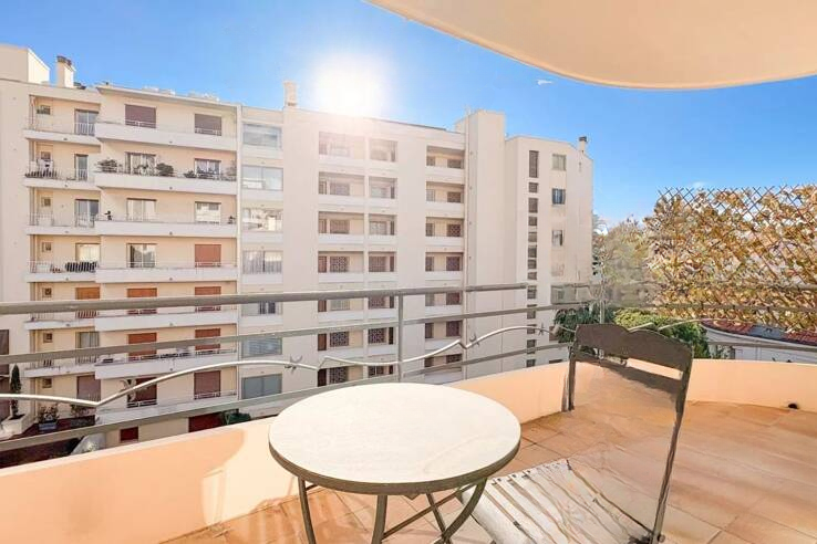 Квартира в Каннах, Франция, 26 м² - фото 1