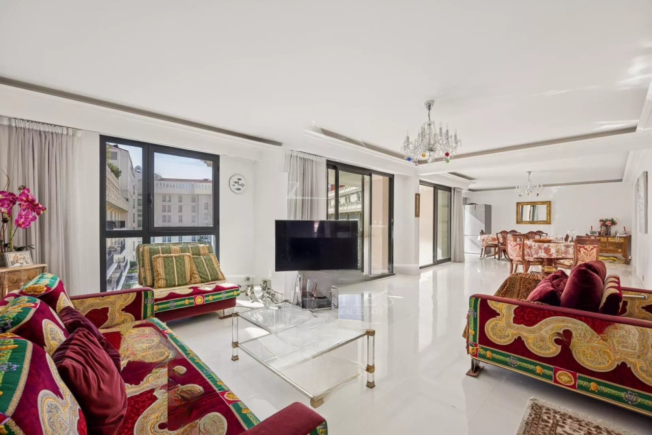 Квартира в Каннах, Франция, 232 м² - фото 1