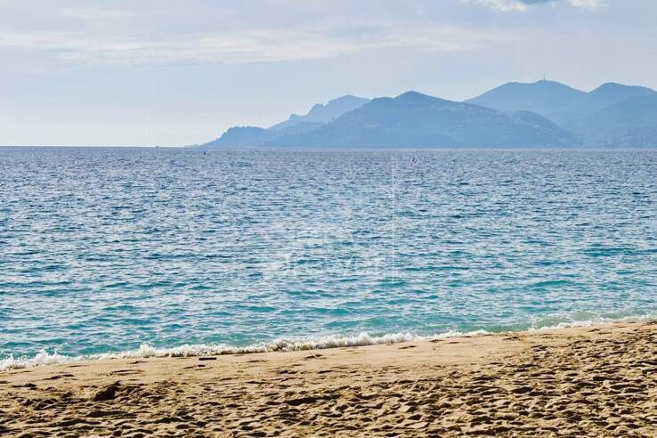 Квартира в Каннах, Франция, 60 м² - фото 1