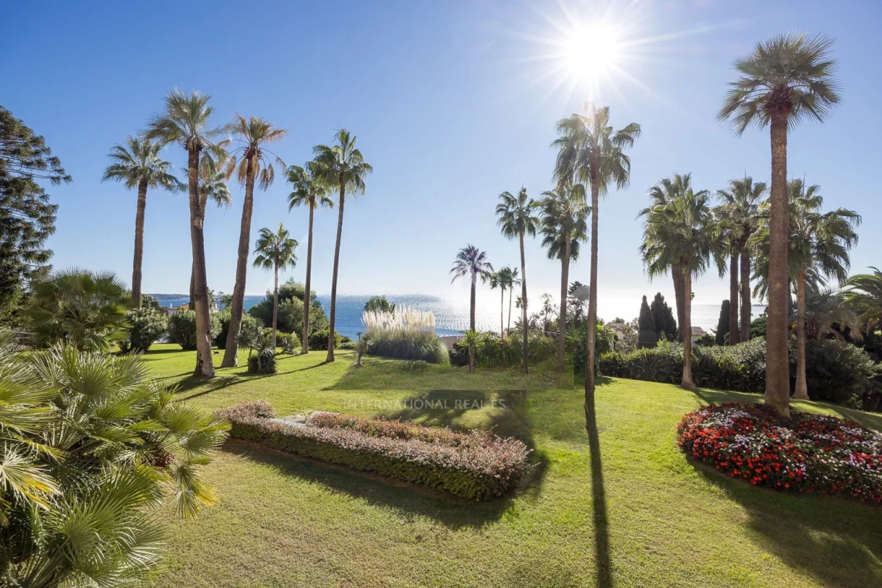 Квартира в Каннах, Франция, 115 м² - фото 1