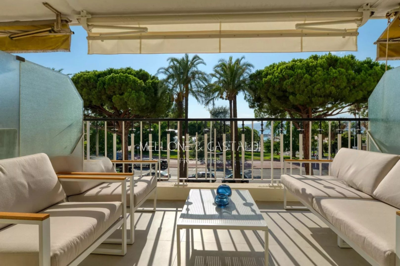 Квартира в Каннах, Франция, 60 м² - фото 1